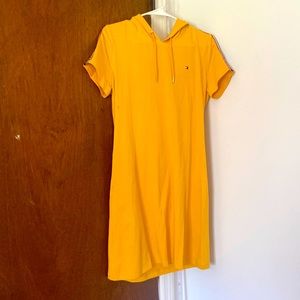 Tommy Hilfiger size medium